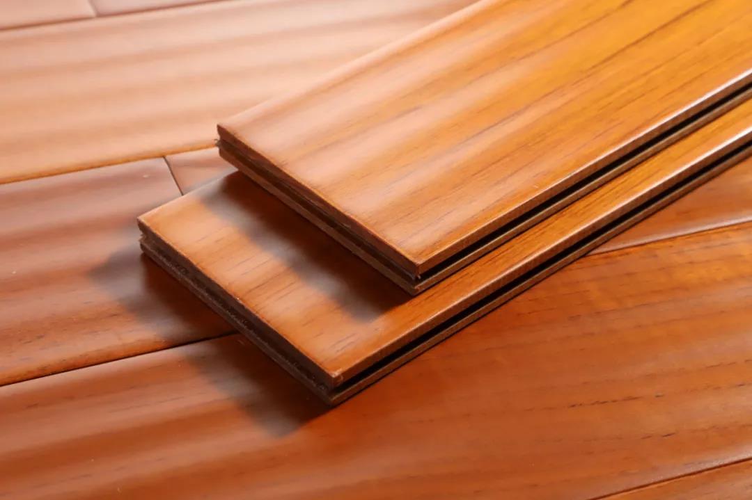 木地板為什么會(huì)出現(xiàn)縫隙？如何避免又如何解決？