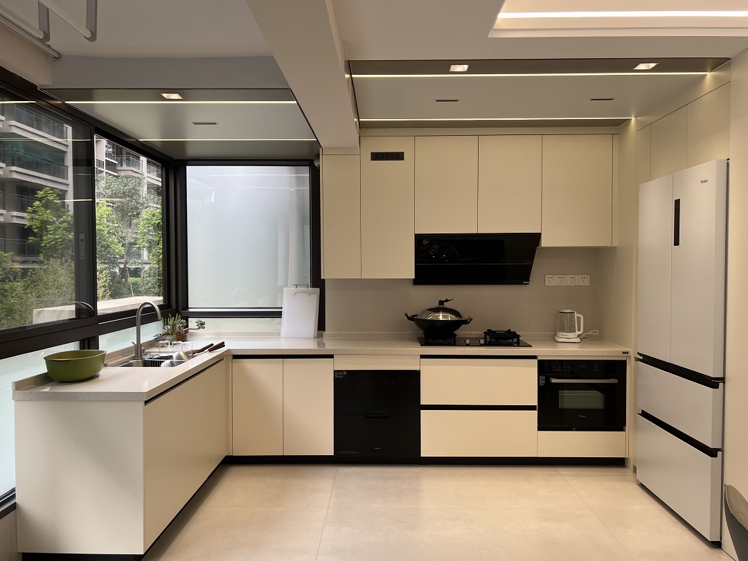 南寧二手房全拆裝修有哪些要注意？現(xiàn)代簡(jiǎn)約-廚房