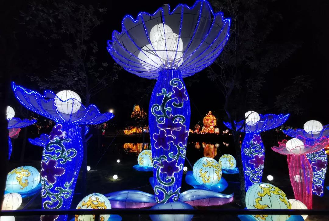 月色燈山滿江河| 裝飾公司和燈展的關(guān)系是？